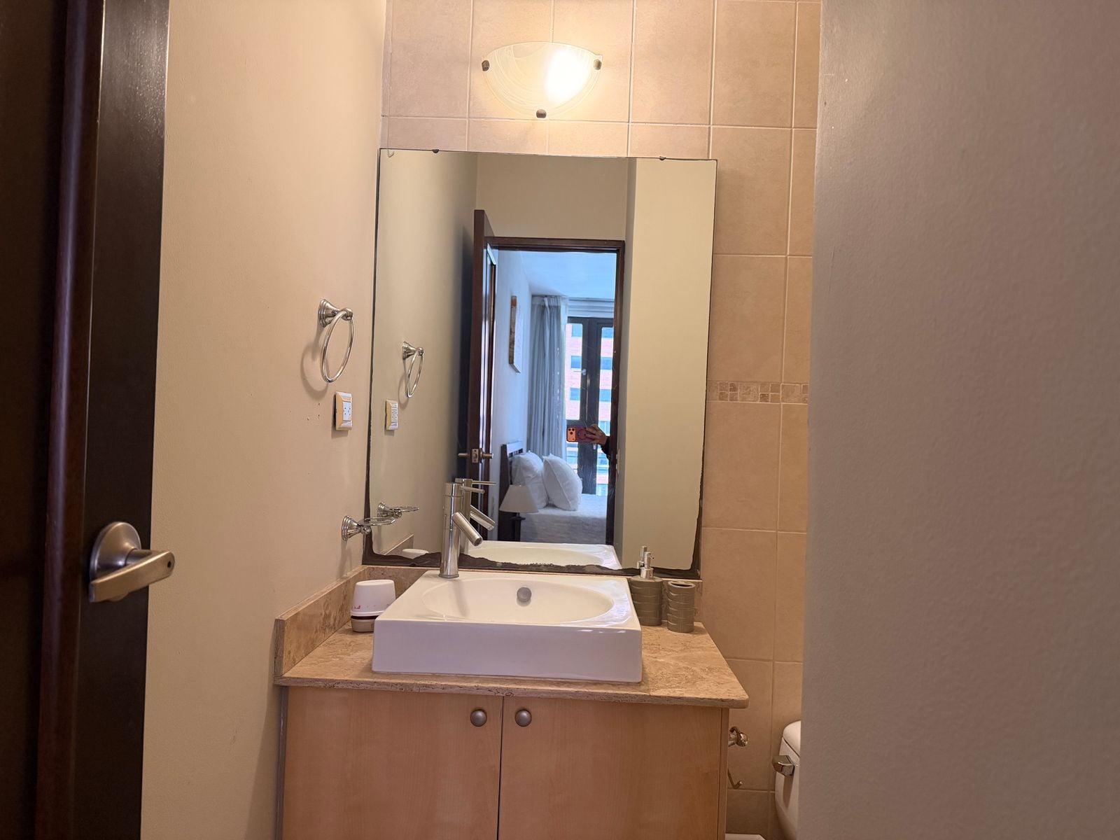 Apartamento amueblado en Edificio Plenum 14 zona 14 - Miniatura 9