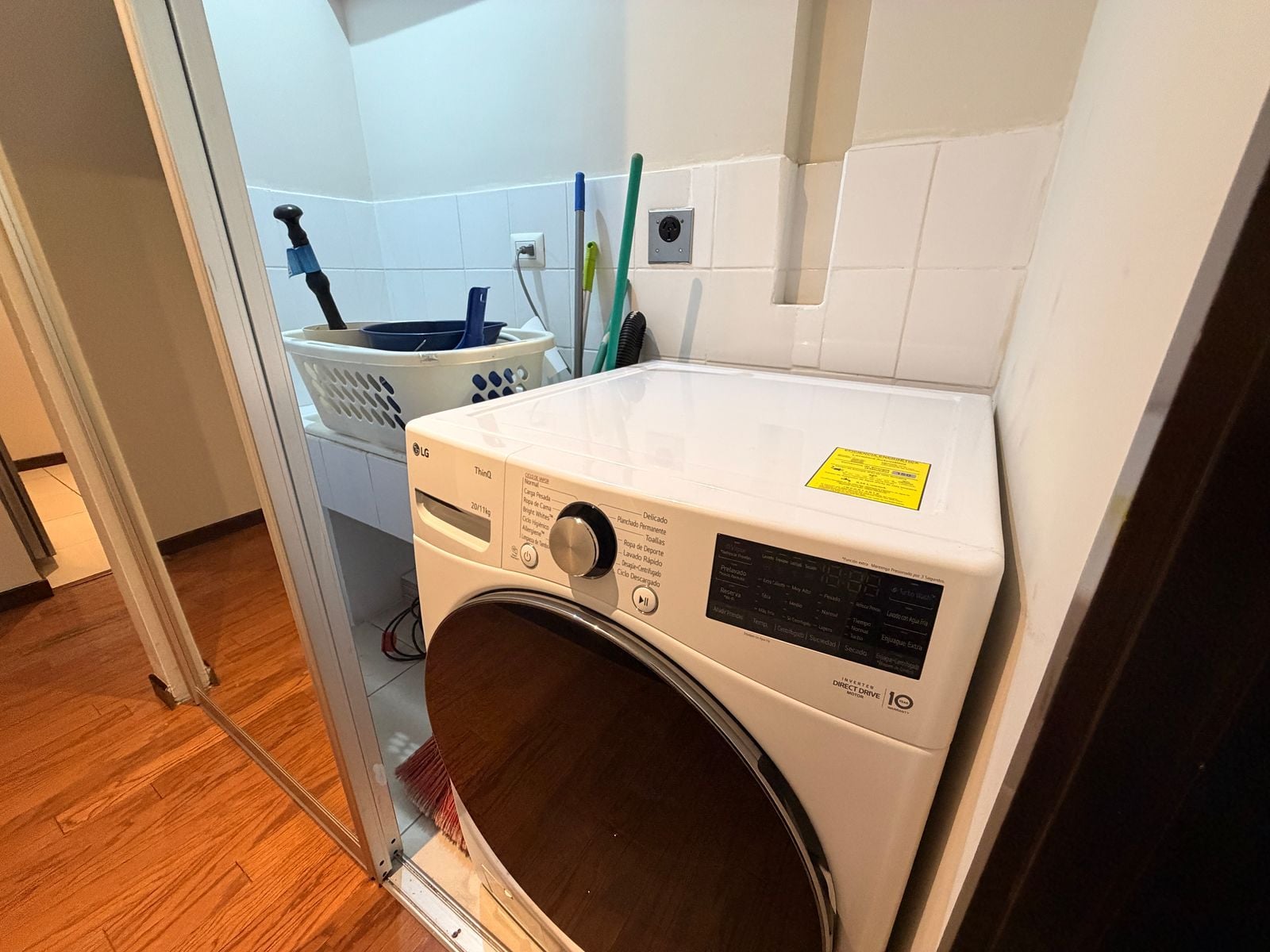 Apartamento amueblado en Edificio Plenum 14 zona 14 - Miniatura 15
