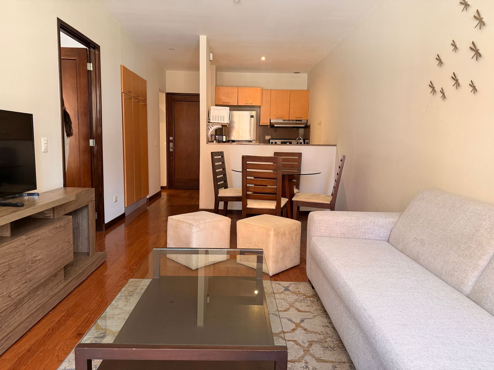 Apartamento amueblado en Edificio Plenum 14 zona 14 - Miniatura 18