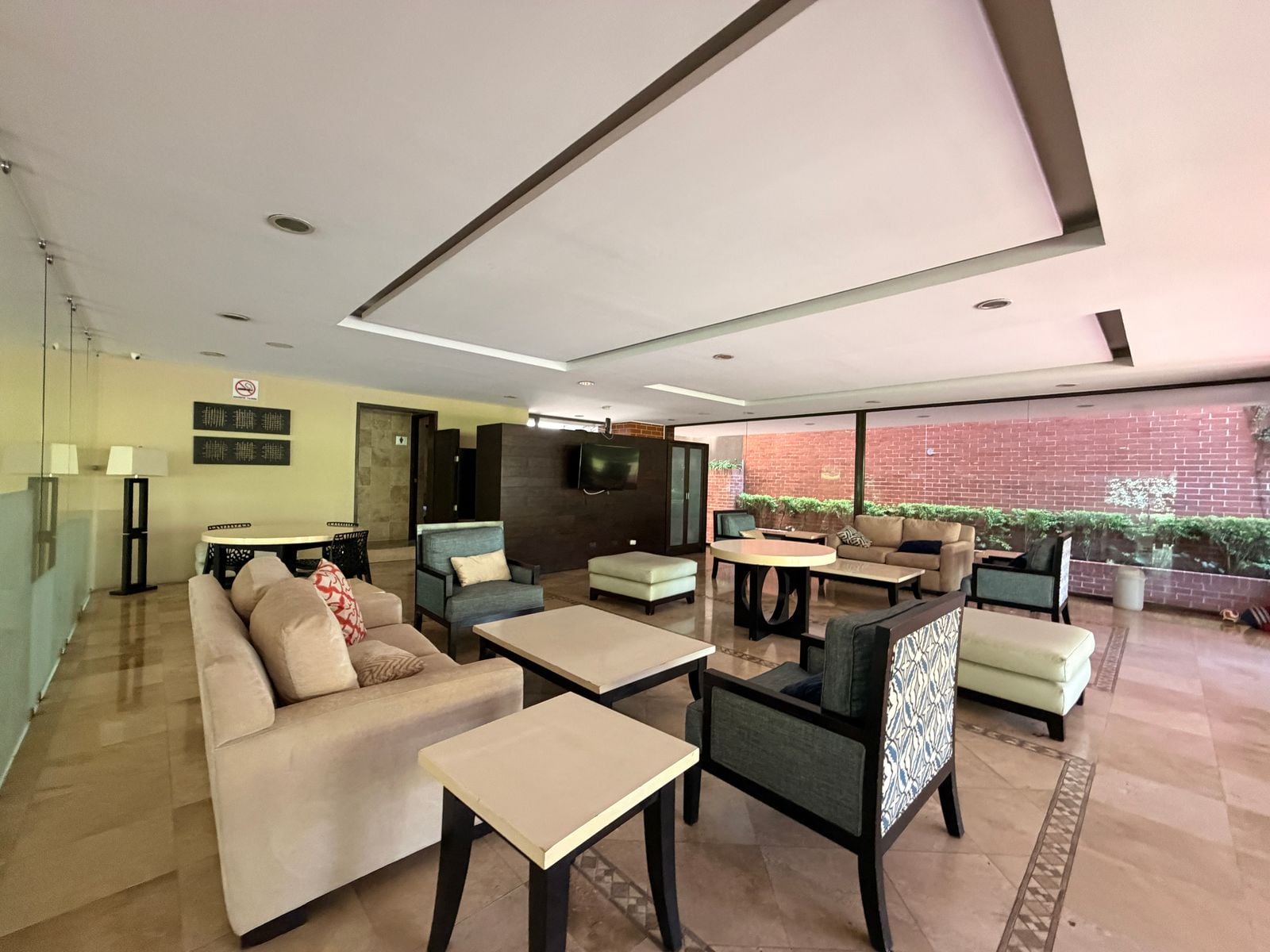 Apartamento amueblado en Edificio Plenum 14 zona 14 - Miniatura 25